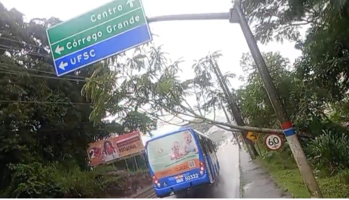 Chove mais de 70 milímetros em Florianópolis em apenas 6 horas; Defesa Civil alerta para novas ocorrências nesta sexta-feira